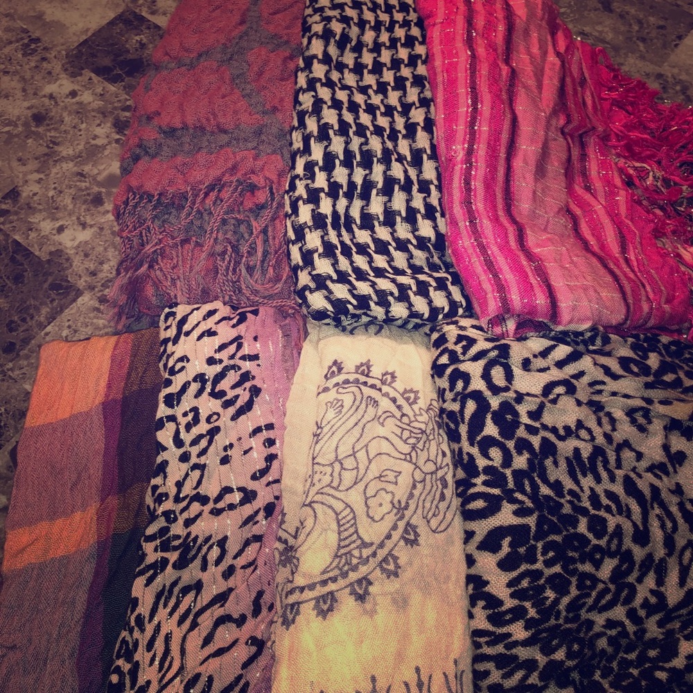 LOT of 7 scarves!!!!
